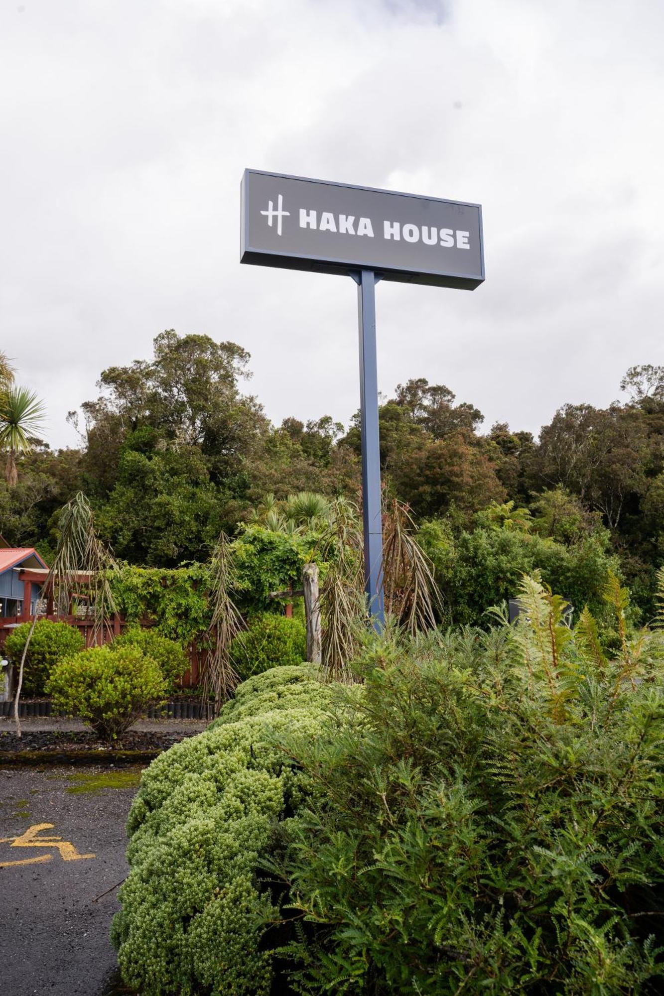 Haka House Franz Josef Vandrehjem Eksteriør billede